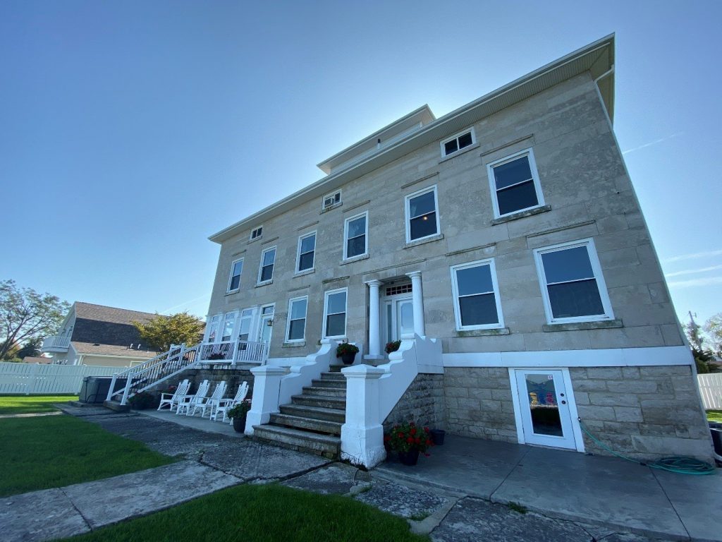 The Old Stone House Bed and Breakfast Marblehead Ohio haunted house